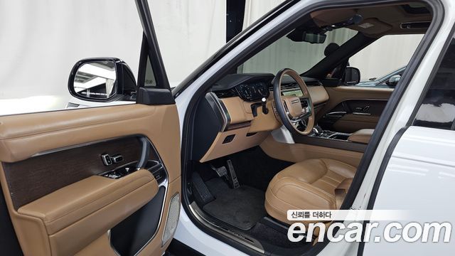 Land Rover Range Rover 2023 — photo 13