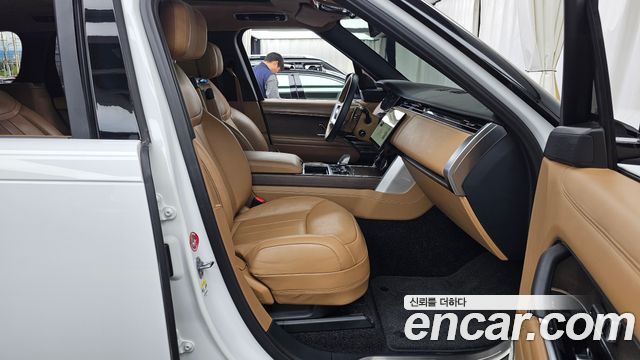 Land Rover Range Rover 2023 — photo 17