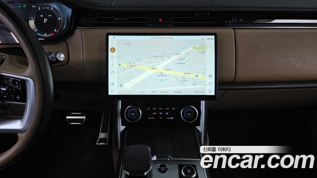 Land Rover Range Rover 2023 — photo 20