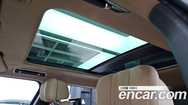 Land Rover Range Rover 2023 — photo 25