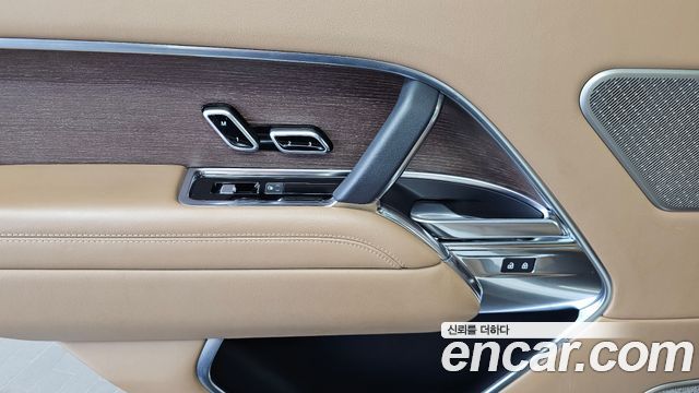 Land Rover Range Rover 2023 — photo 34