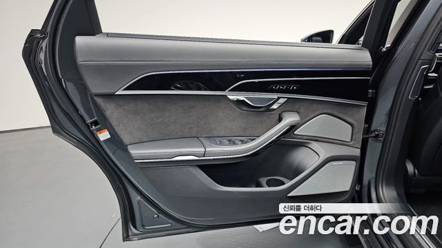 Audi A8 2020 — photo 15