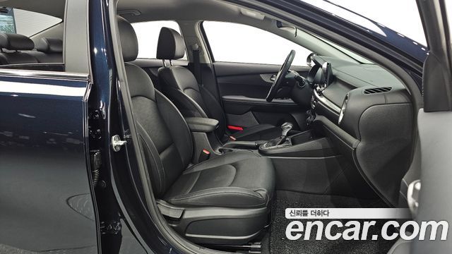 Kia K3 2019 — photo 10