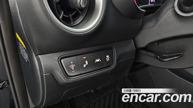 Kia K3 2019 — photo 17