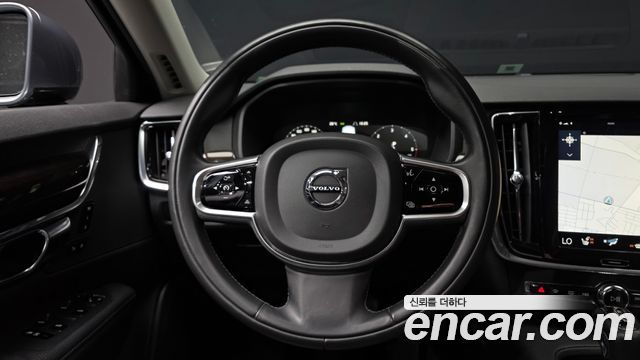 Volvo S90 2018 — photo 13