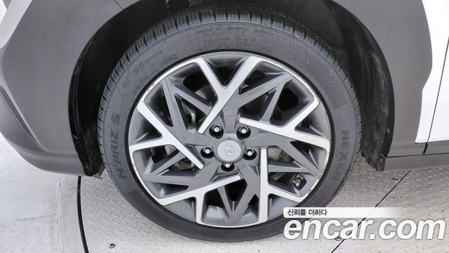 Hyundai Kona 2023 — photo 5
