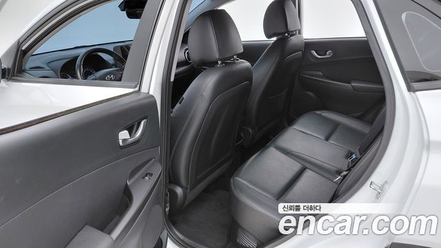 Hyundai Kona 2023 — photo 12