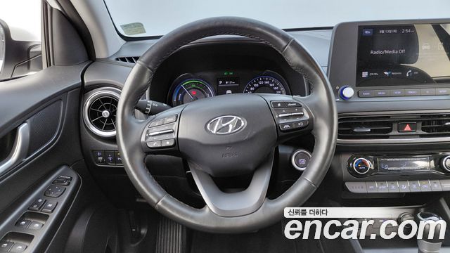 Hyundai Kona 2023 — photo 13