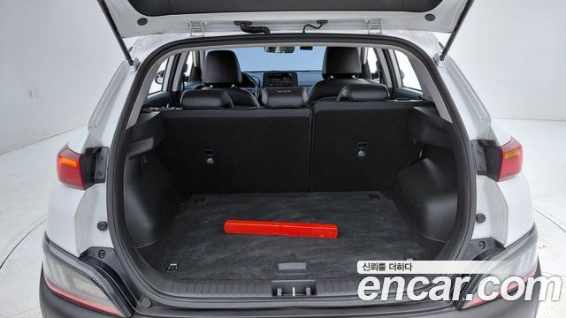 Hyundai Kona 2023 — photo 17