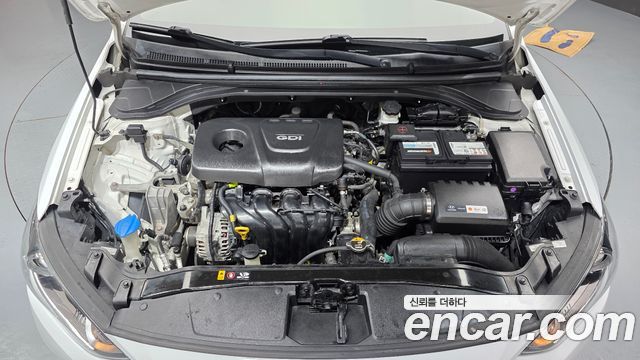 Hyundai AVANTE 2017 — photo 6