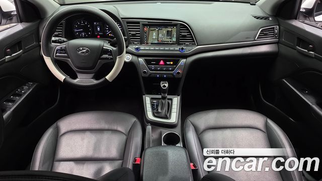 Hyundai AVANTE 2017 — photo 7