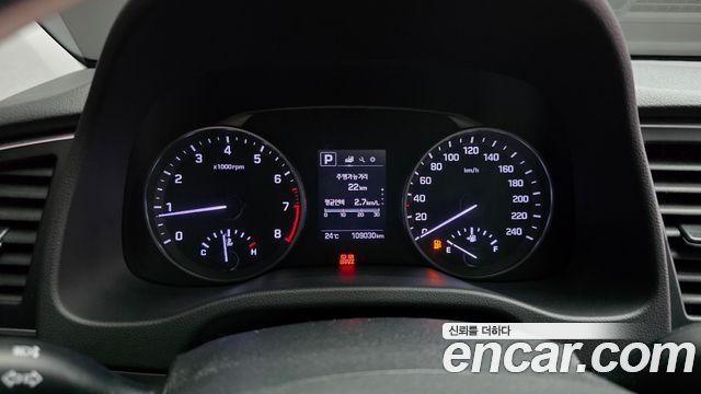 Hyundai AVANTE 2017 — photo 8