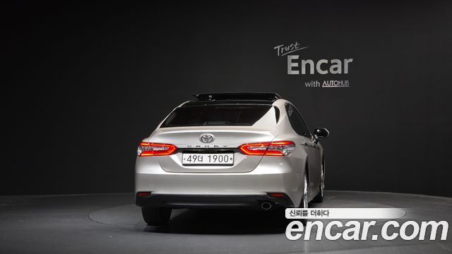 Toyota Camry 2019 — photo 4