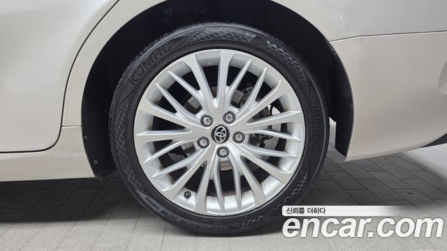 Toyota Camry 2019 — photo 7