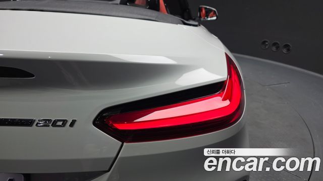 BMW Z4 2024 — photo 9