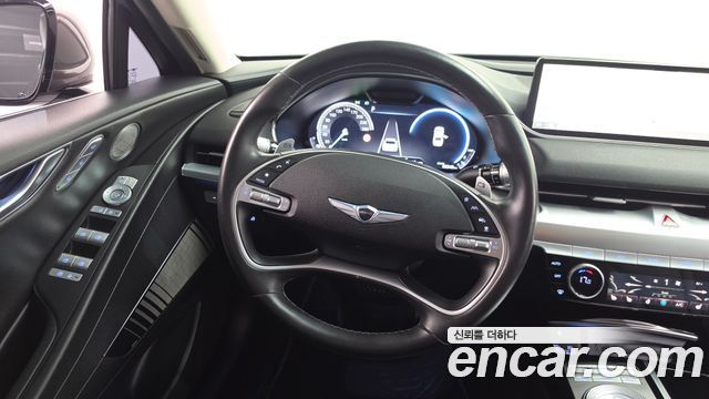 Genesis G80 2022 — photo 13