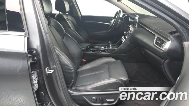 Genesis G70 2018 — photo 11