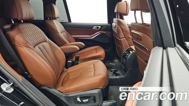 BMW X7 2025 — photo 17