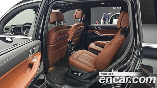 BMW X7 2025 — photo 18