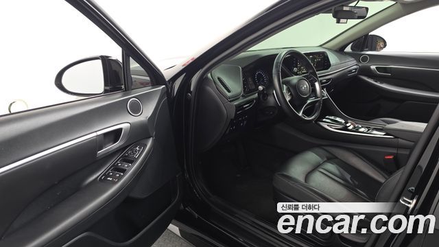 Hyundai Sonata 2022 — photo 13
