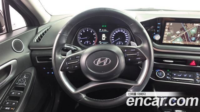 Hyundai Sonata 2022 — photo 18