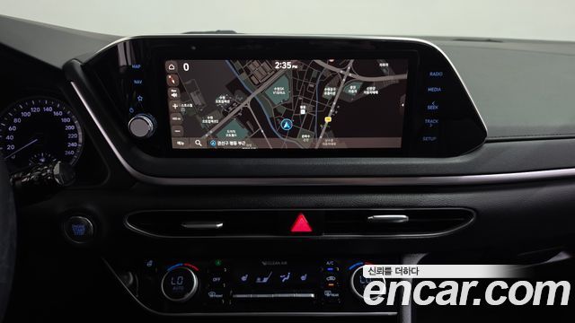 Hyundai Sonata 2022 — photo 19