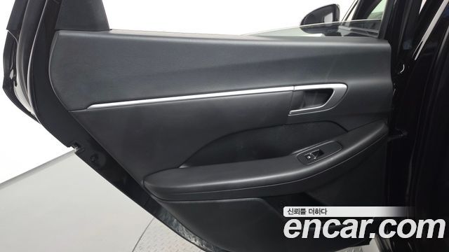 Hyundai Sonata 2022 — photo 15
