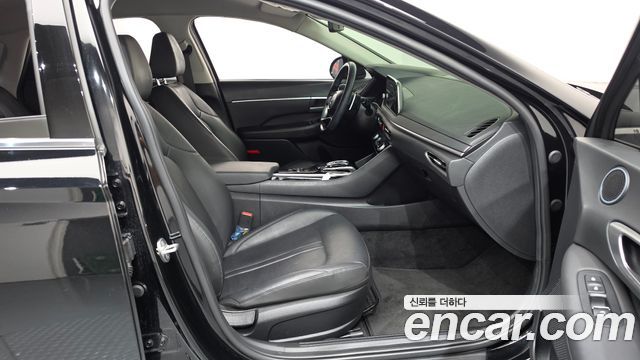 Hyundai Sonata 2022 — photo 16
