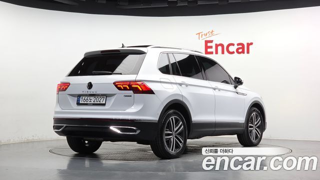 Volkswagen Tiguan 2023 — photo 2