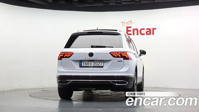 Volkswagen Tiguan 2023 — photo 4