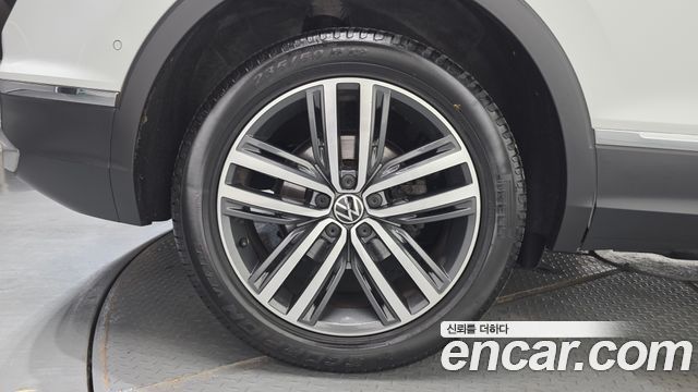 Volkswagen Tiguan 2023 — photo 5