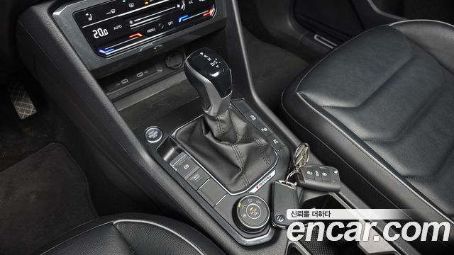 Volkswagen Tiguan 2023 — photo 12