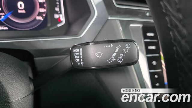 Volkswagen Tiguan 2023 — photo 26