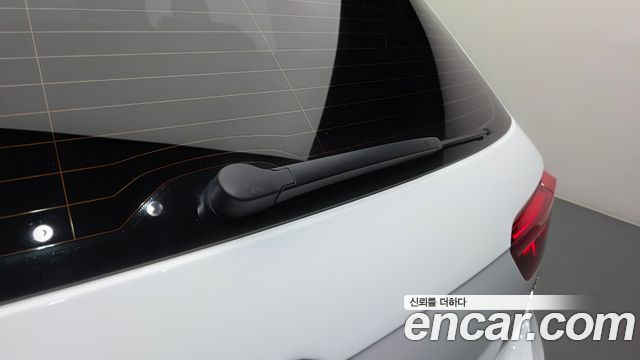 Volkswagen Tiguan 2023 — photo 27