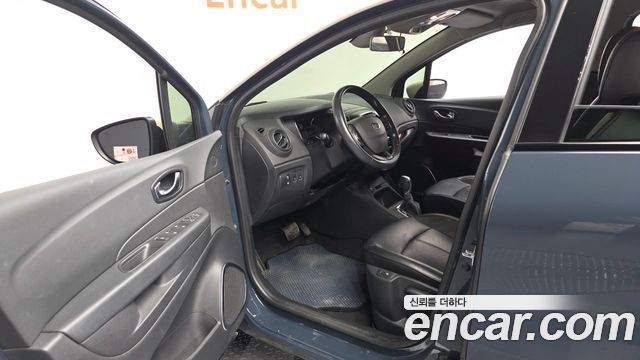 Renault Korea QM3 2018 — photo 10