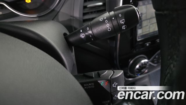 Renault Korea QM3 2018 — photo 18