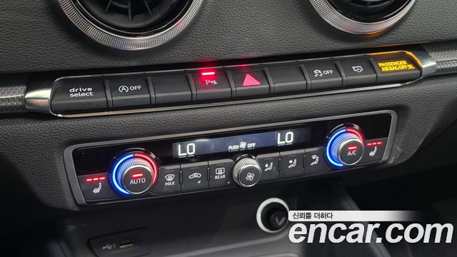 Audi A3 2020 — photo 24