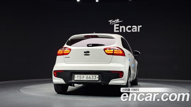 Kia pride 2015 — photo 4