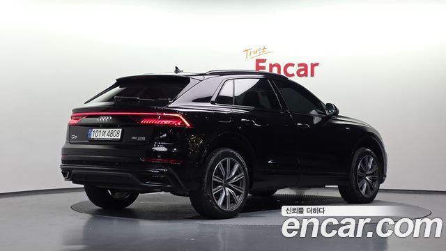 Audi Q8 2021 — photo 2