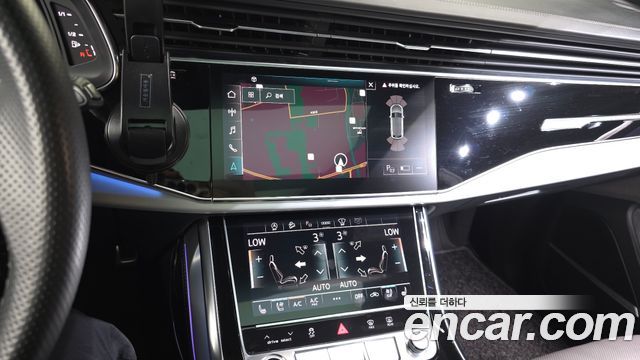 Audi Q8 2021 — photo 20