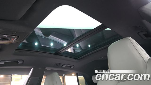 Audi Q8 2021 — photo 25