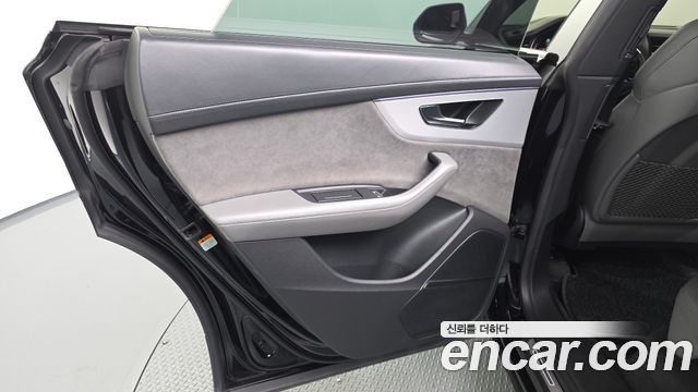 Audi Q8 2021 — photo 15