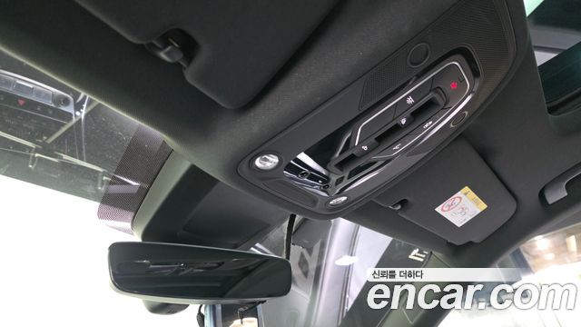 Audi Q8 2021 — photo 34
