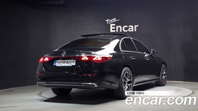 Mercedes-Benz E-Class 2026 — photo 2