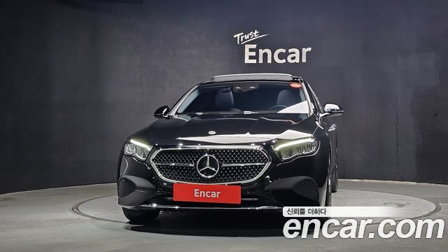 Mercedes-Benz E-Class 2026 — photo 3