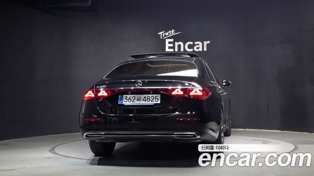 Mercedes-Benz E-Class 2026 — photo 4