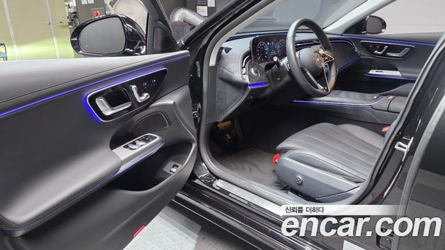 Mercedes-Benz E-Class 2026 — photo 13