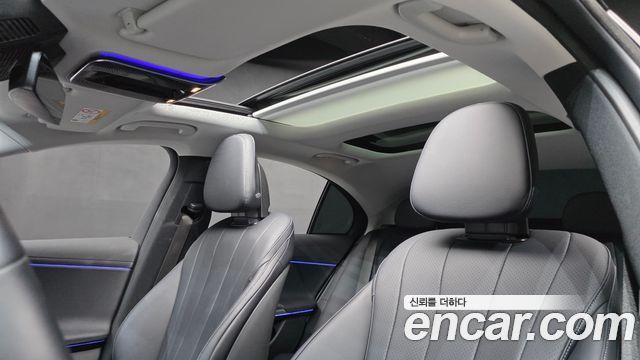 Mercedes-Benz E-Class 2026 — photo 23