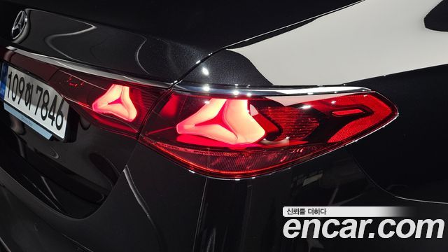 Mercedes-Benz E-Class 2026 — photo 9