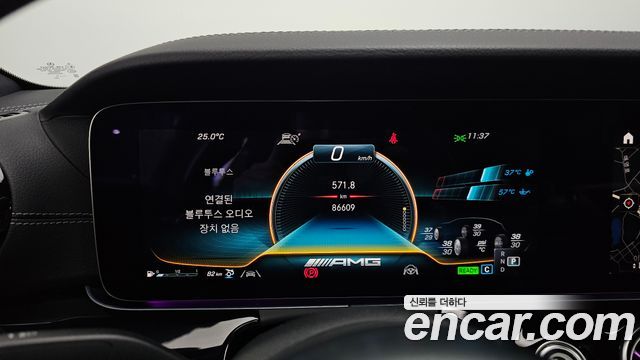Mercedes-Benz AMG GT 2021 — photo 11